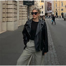 Jaqueta de couro preta feminina