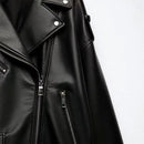 Jaqueta de couro preta feminina